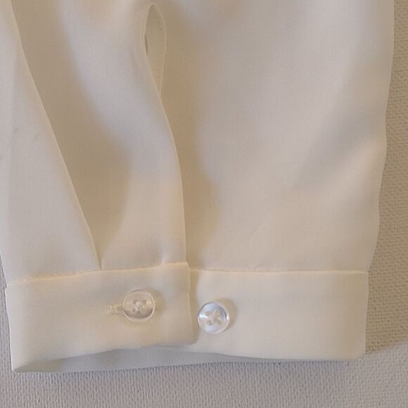 Elie Tahari Soft White Split Neckline Long Sleeve Blouse Size M - Picture 6 of 12